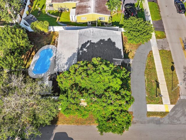 Дом в аренду по адресу 6800 Raleigh St - фото 7473102