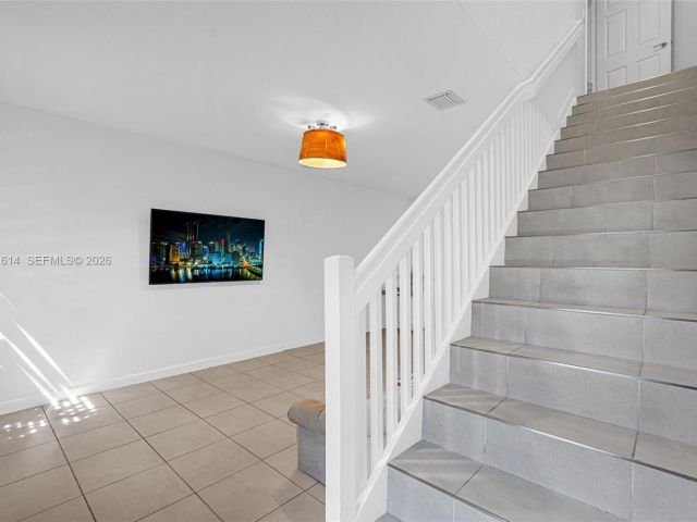 Продажа дома по адресу 1901 SW 5th Ct - фото 7482602