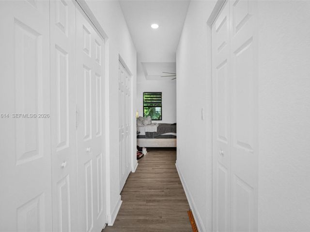 Продажа дома по адресу 1901 SW 5th Ct - фото 7482611