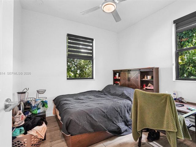 Продажа дома по адресу 1901 SW 5th Ct - фото 7482620