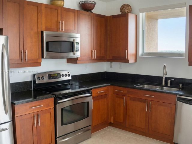 Продажа дома по адресу 1308 SW 3rd Ct - фото 7482457