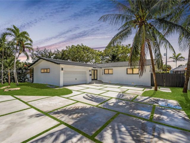 Продажа дома по адресу 11660 Canal Dr - фото 7525576