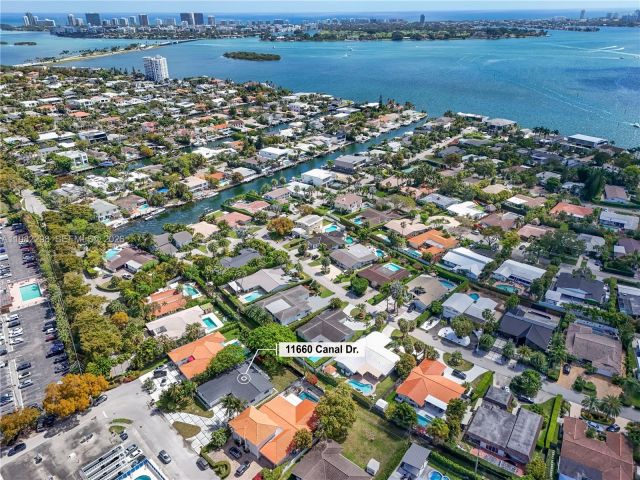 Продажа дома по адресу 11660 Canal Dr - фото 7525593