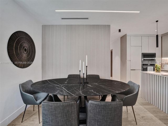 Дом в аренду по адресу 2066 NE 174th St . - фото 7480811