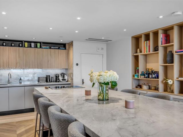 Продажа квартиры #1035 - фото 7491718