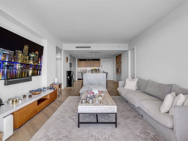 Продажа квартиры #1035 - фото 7491721