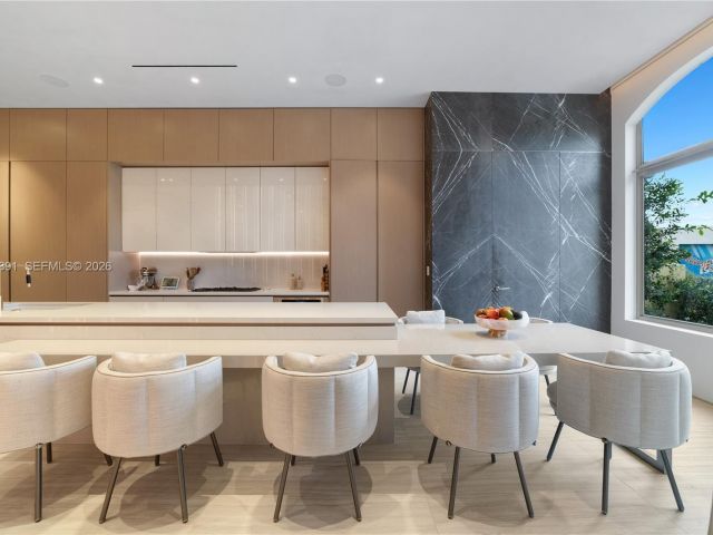 Продажа дома по адресу 1522 Island Blvd - фото 7476309