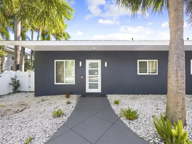 Продажа дома по адресу 930 NW 4th Court - фото 8895167