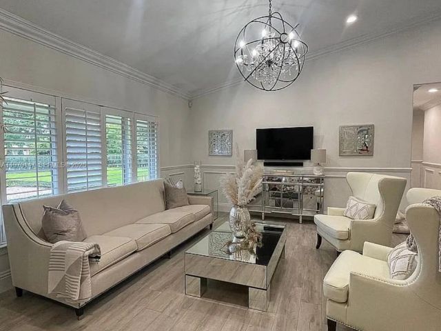 Продажа дома по адресу 8801 SW 124th St - фото 7525385