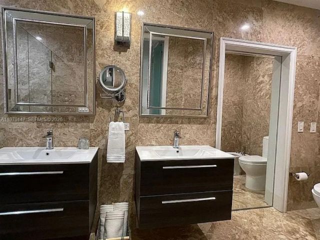 Продажа дома по адресу 8801 SW 124th St - фото 7525391