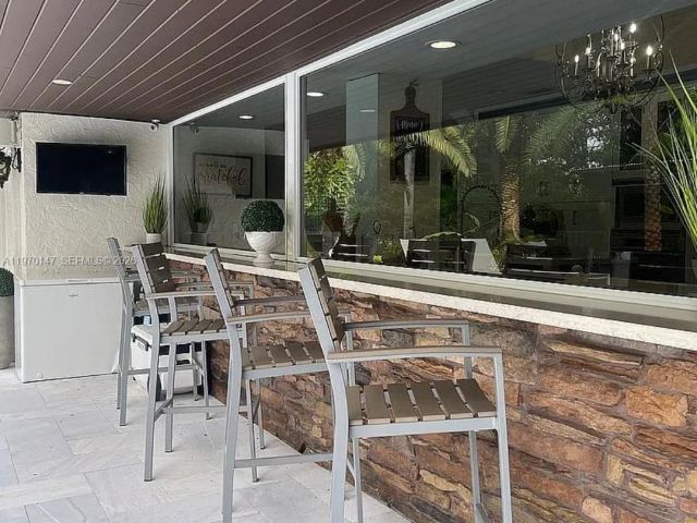 Продажа дома по адресу 8801 SW 124th St - фото 7525394