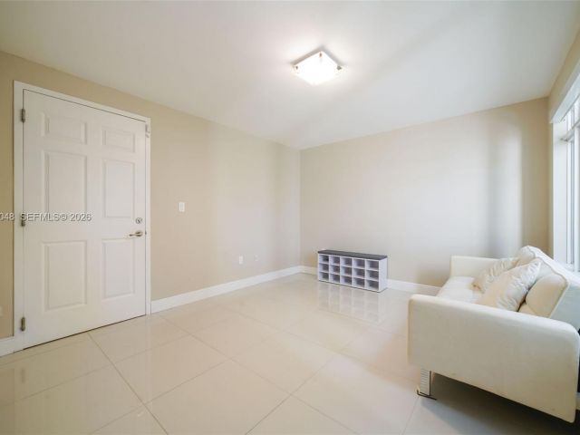 Дом в аренду по адресу 2729 NE 184th Ln 2729 - фото 7476340