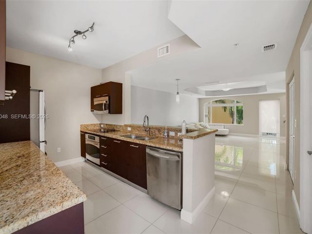 Дом в аренду по адресу 2729 NE 184th Ln 2729 - фото 7476343