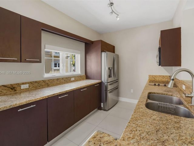 Дом в аренду по адресу 2729 NE 184th Ln 2729 - фото 7476345