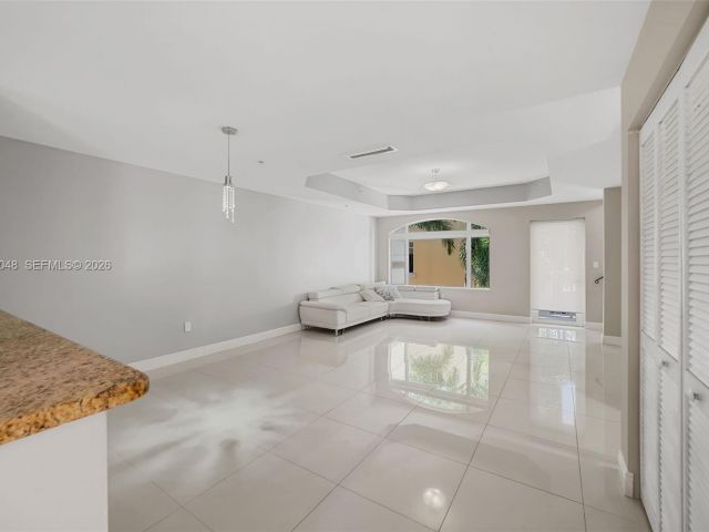 Дом в аренду по адресу 2729 NE 184th Ln 2729 - фото 7476347