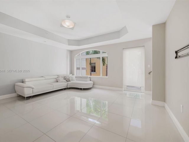 Дом в аренду по адресу 2729 NE 184th Ln 2729 - фото 7476351