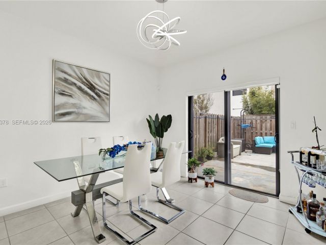 Продажа дома по адресу 23461 SW 129th Pl 23461 - фото 7458997