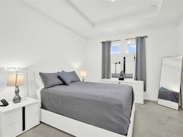 Продажа дома по адресу 23461 SW 129th Pl 23461 - фото 7459002