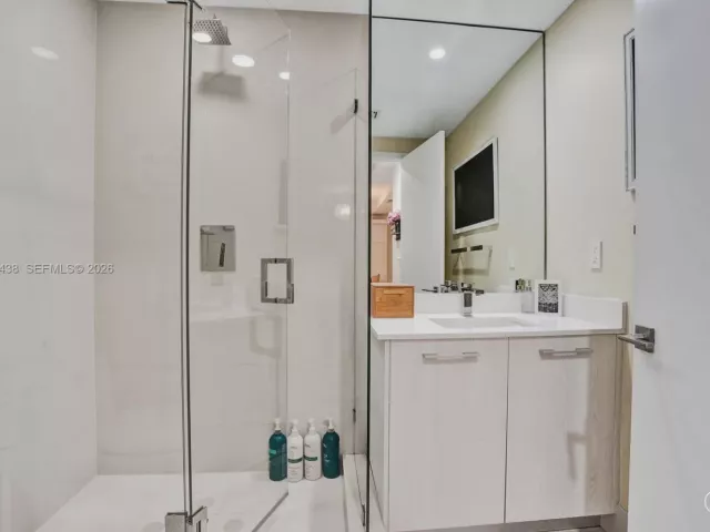 Квартира в аренду номер4004 - фото 7536711