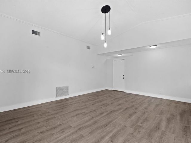 Продажа дома по адресу 8050 SW 157th Pl - фото 7532297