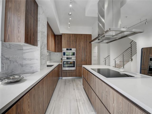 Дом в аренду по адресу 155 E Boca Raton Rd TH1 - фото 7453225