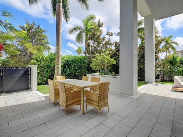 Дом в аренду по адресу 155 E Boca Raton Rd TH1 - фото 7453229