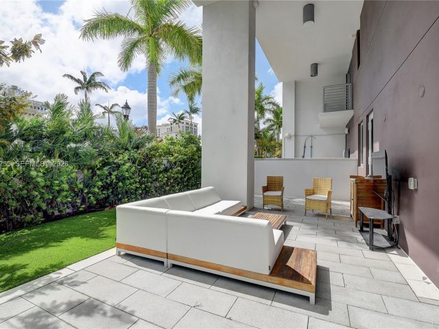 Дом в аренду по адресу 155 E Boca Raton Rd TH1 - фото 7453230