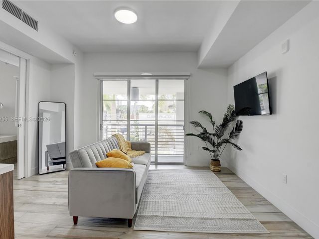 Дом в аренду по адресу 155 E Boca Raton Rd TH1 - фото 7453234