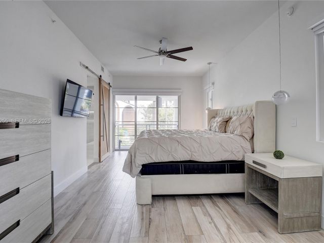 Дом в аренду по адресу 155 E Boca Raton Rd TH1 - фото 7453236