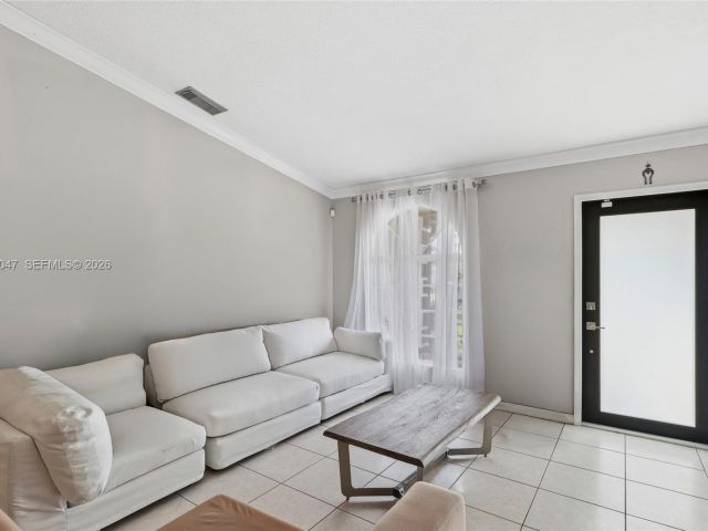 Продажа дома по адресу 12633 SW 224th St - фото 7466294