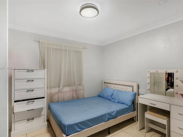 Продажа дома по адресу 12633 SW 224th St - фото 7466303