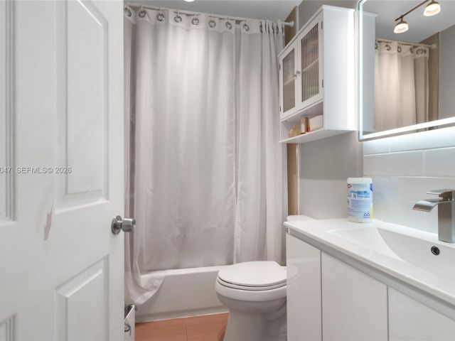 Продажа дома по адресу 12633 SW 224th St - фото 7466304