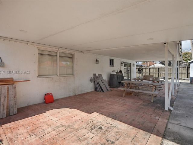 Продажа дома по адресу 12633 SW 224th St - фото 7466306