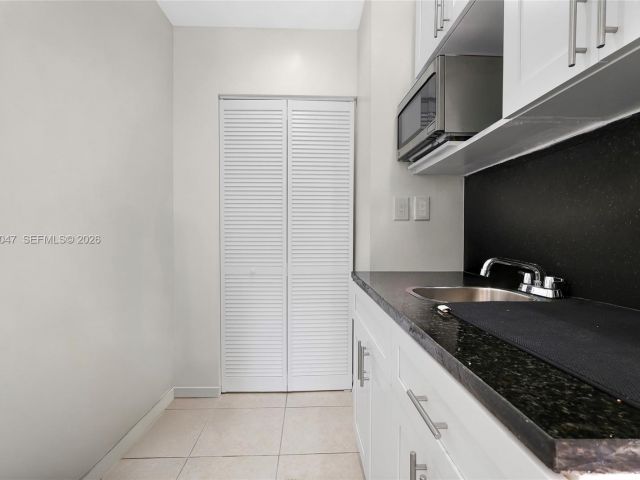 Продажа дома по адресу 12633 SW 224th St - фото 7466308