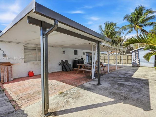 Продажа дома по адресу 12633 SW 224th St - фото 7466311