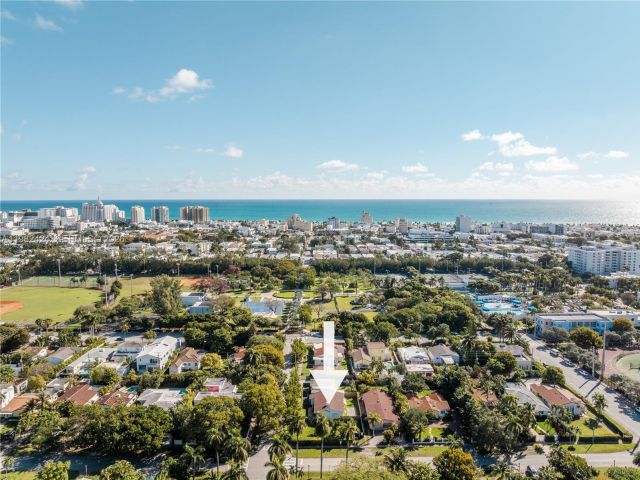 Продажа дома по адресу 1255 Lenox Ave - фото 7468434