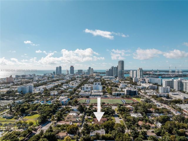 Продажа дома по адресу 1255 Lenox Ave - фото 7468441