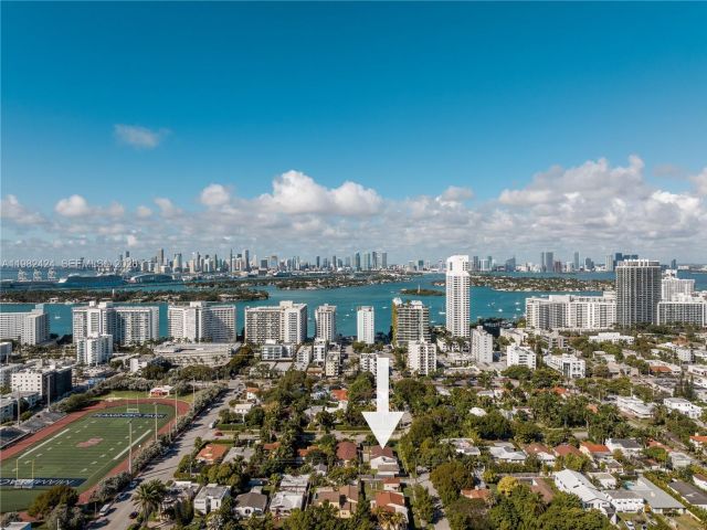 Продажа дома по адресу 1255 Lenox Ave - фото 7468443