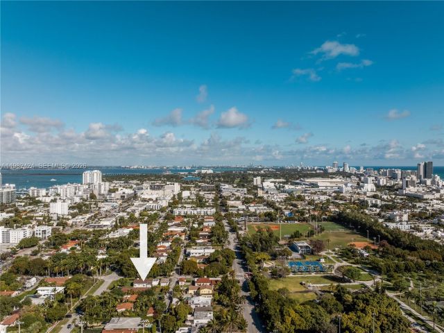 Продажа дома по адресу 1255 Lenox Ave - фото 7468445