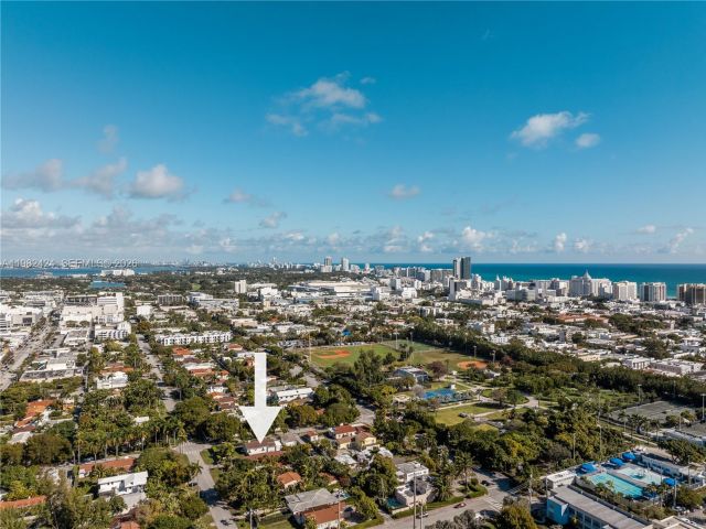 Продажа дома по адресу 1255 Lenox Ave - фото 7468446