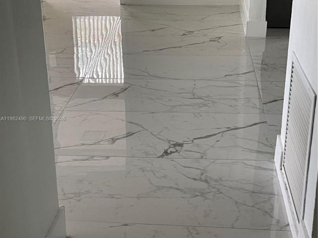 Дом в аренду по адресу 881 NE 156 TER. - фото 7480785