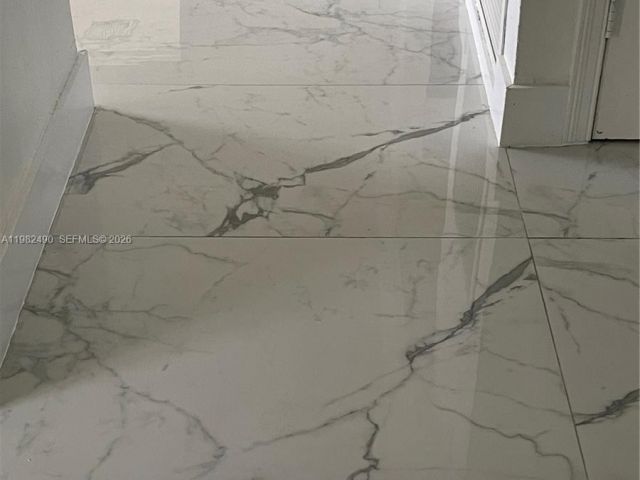 Дом в аренду по адресу 881 NE 156 TER. - фото 7480790