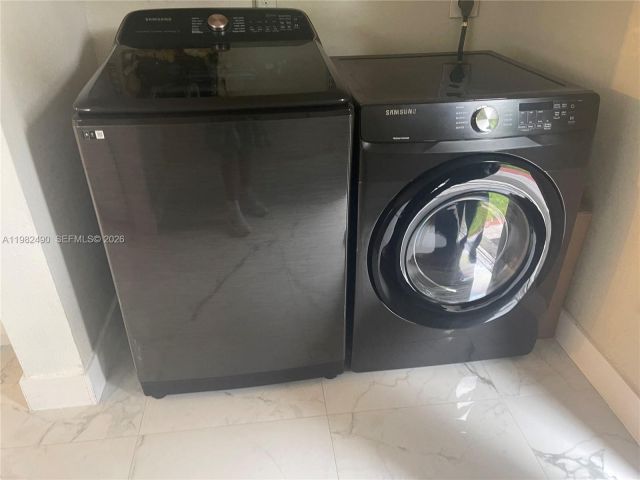 Дом в аренду по адресу 881 NE 156 TER. - фото 7480791