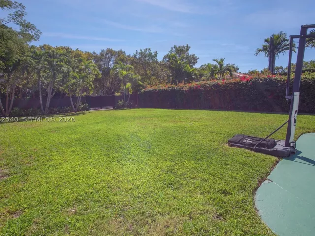 Продажа дома по адресу 100 SW 26th Rd - фото 9133623