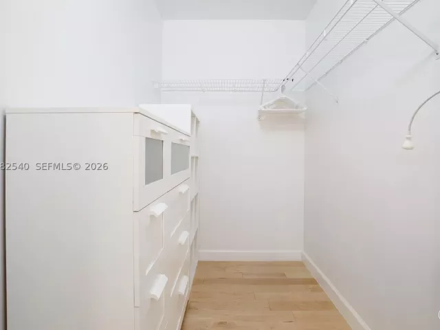 Продажа дома по адресу 100 SW 26th Rd - фото 9133638
