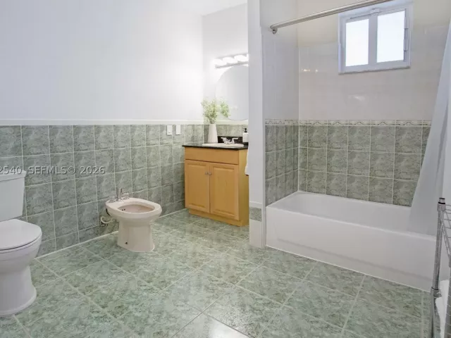 Продажа дома по адресу 100 SW 26th Rd - фото 9133643