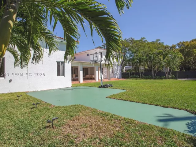 Продажа дома по адресу 100 SW 26th Rd - фото 9133645