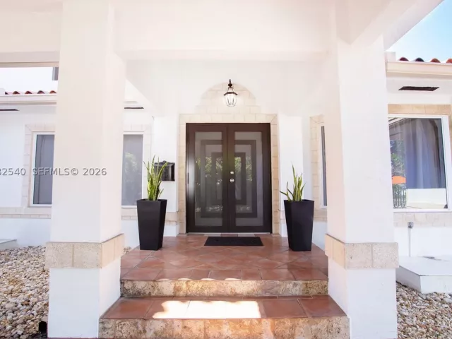 Продажа дома по адресу 100 SW 26th Rd - фото 9133646