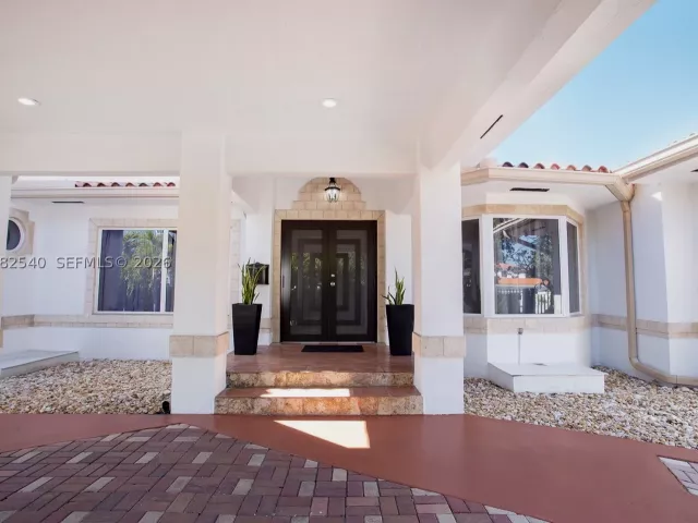 Продажа дома по адресу 100 SW 26th Rd - фото 9133647