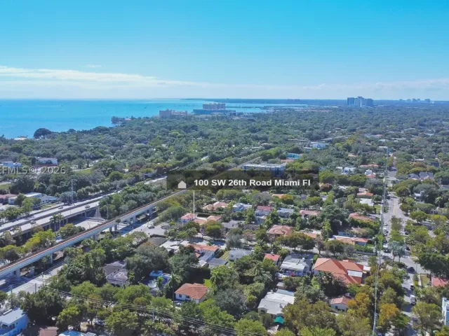 Продажа дома по адресу 100 SW 26th Rd - фото 9133653